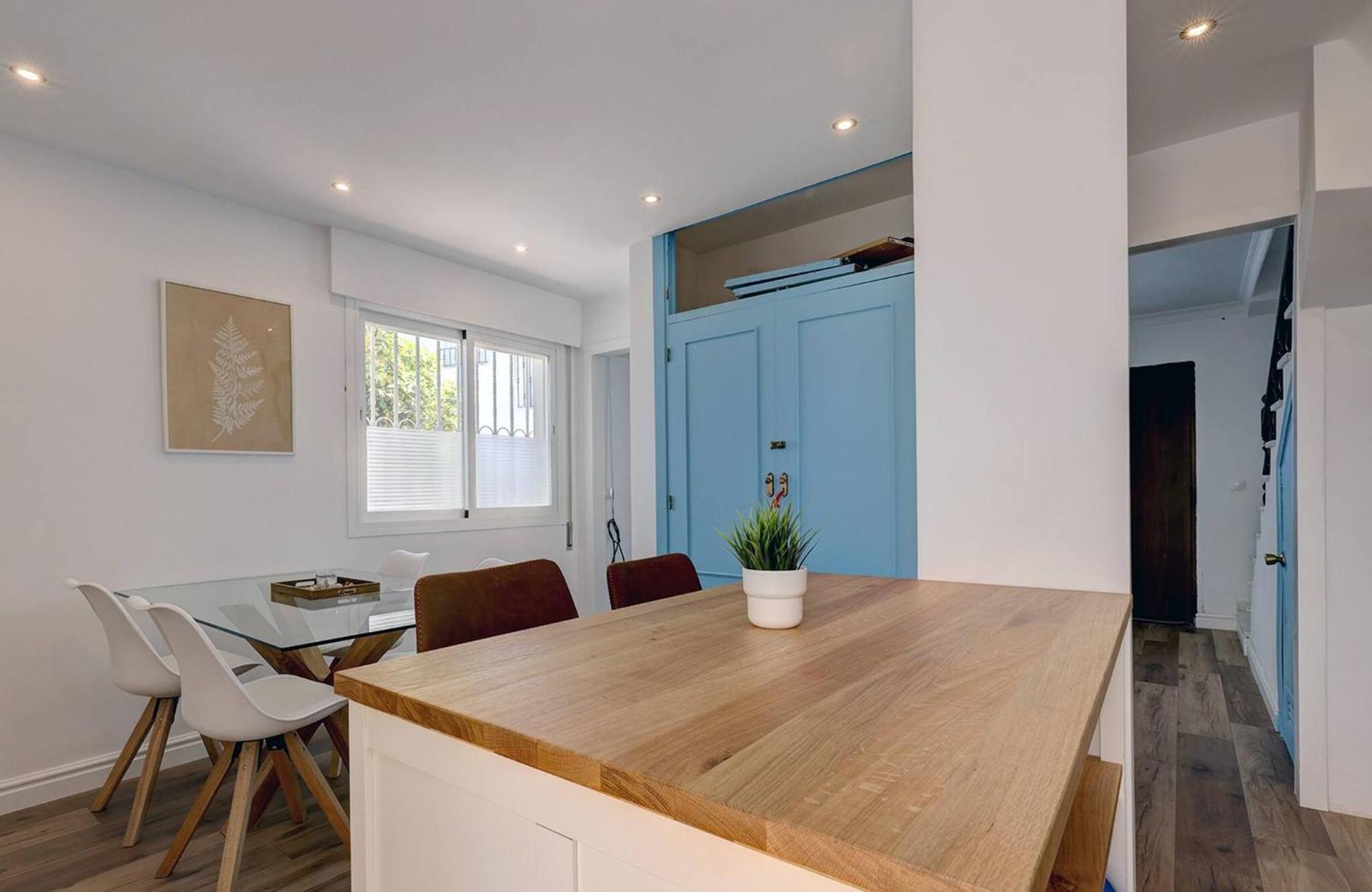 098 Traditional 2 Bed Pueblo Townhouse With Private Terrace Vakantiehuis Benalmádena